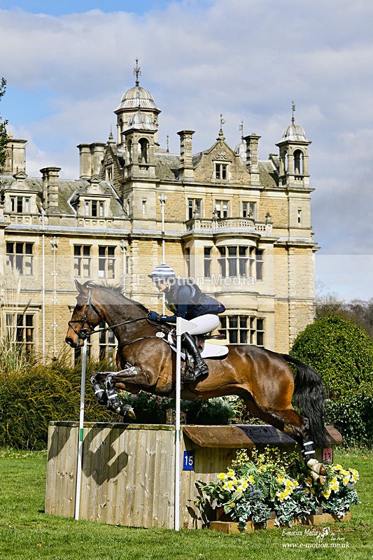 BE 030422 658a - Equestrian