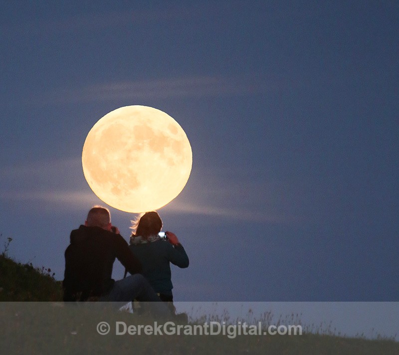 Super Blood Moon Rising - Sunset/Moonrise