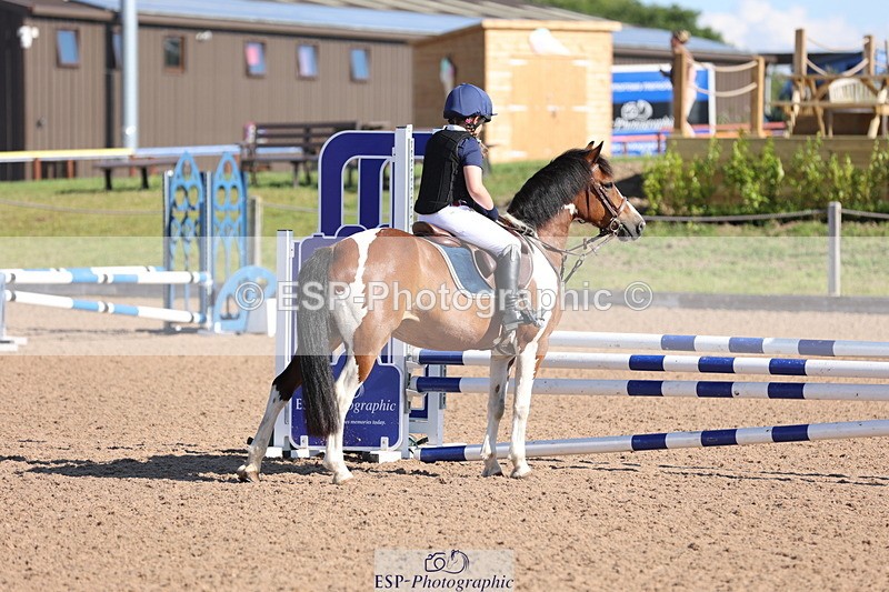 240714A-090143-01474 - Cls 1&2 128cm 10yrs & 70cm Open