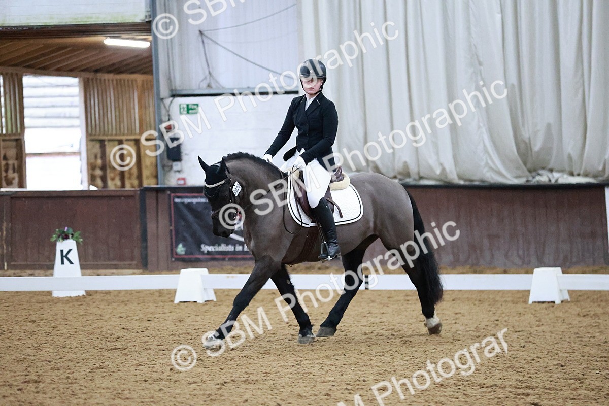 SBM_000561 - Class 7-6 - Novice 3-Novice 2