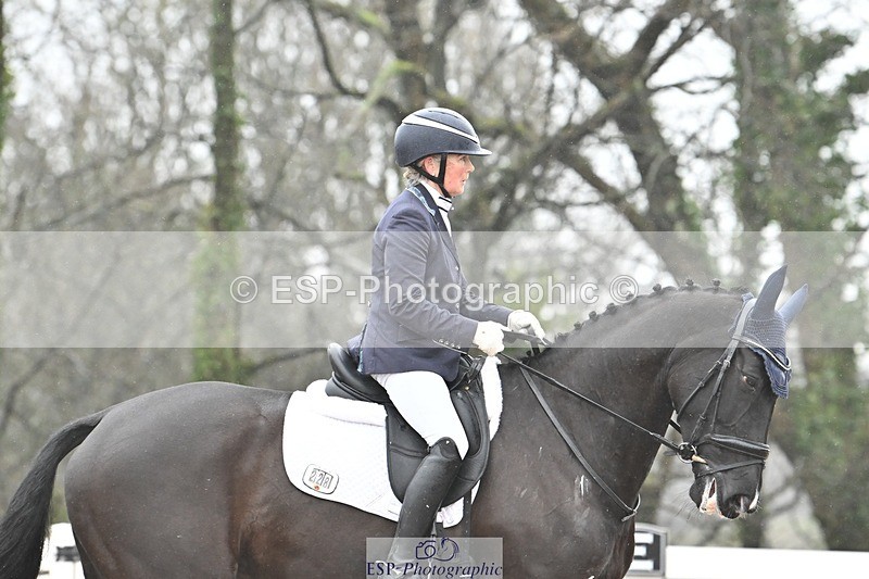 250215-120801-03329 - 228-Louise.Hutchinson-Shovern.Noire