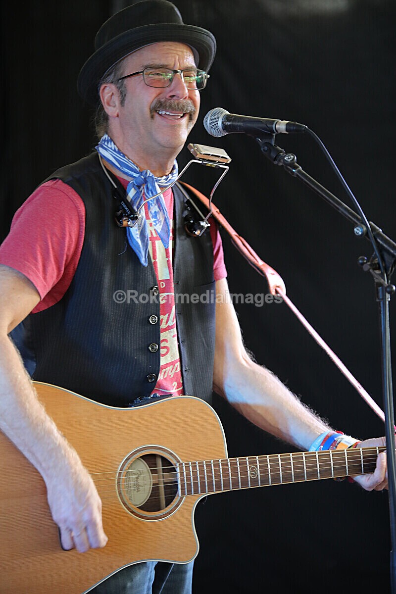 FOLK N BLUES-133 - FOLK and BLUES SEPT 2022