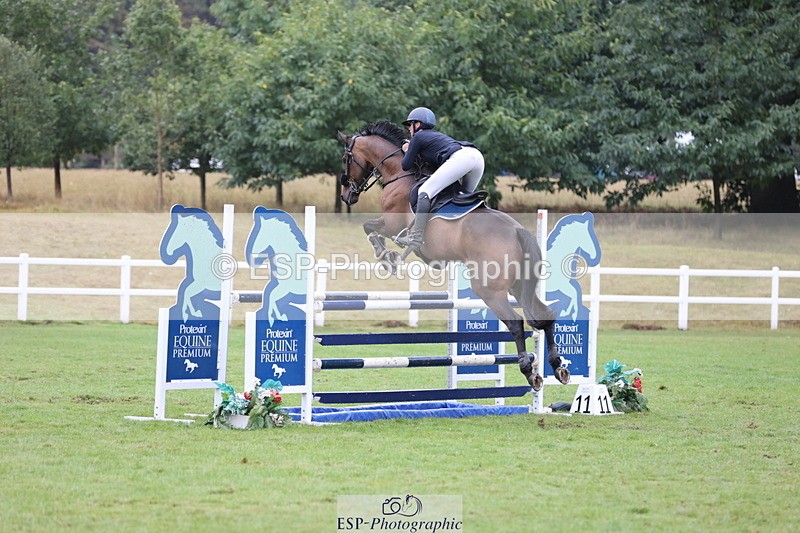 250830A-143121-07024 - Cls 16 Snr Newcomers and 1.10m Open