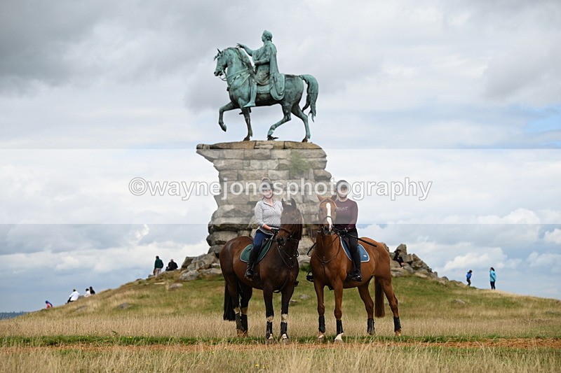 DSC_7035 - Time at Statue 12:45 to 13:15