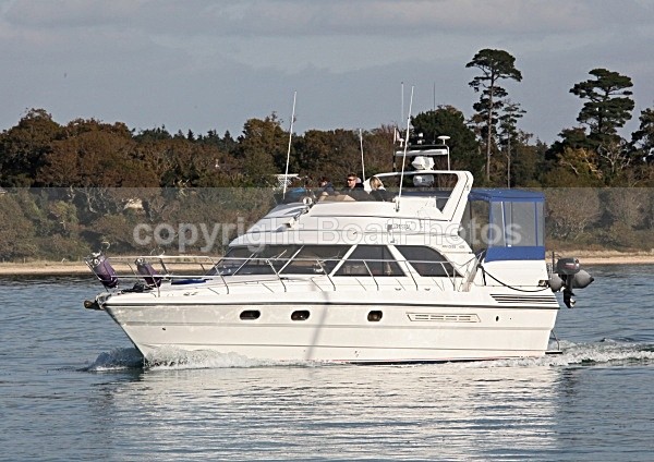 091018 CAPESEAL IMG_3393 - Flybridge Cruisers