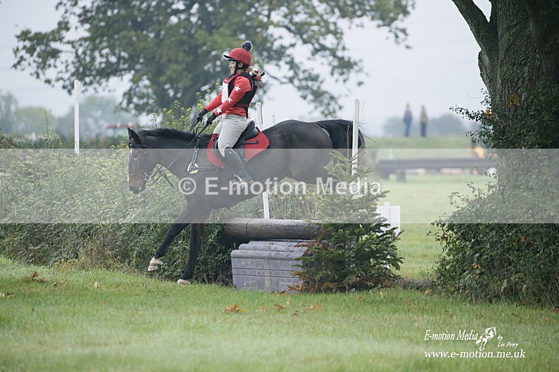 WWHT 171021 0020 - Novice Restricted (0.80m)  17/10/21