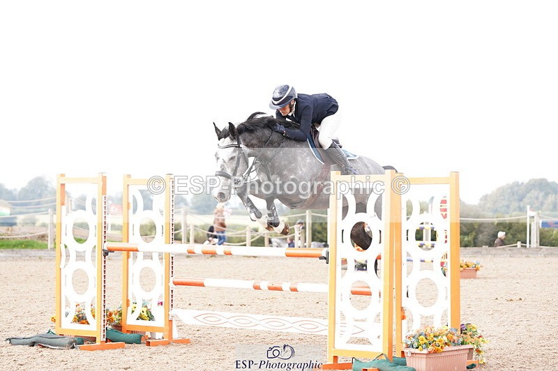 241004A-130836-00544 - Fri 03 Snr Newc & 1.10m Open