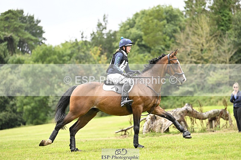 240825X-163620-37562 - 80cm XC 16.30 to 17.30