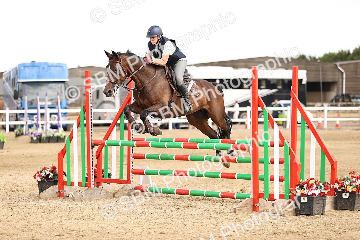 SBM_002383 - Class 18 - Ariat Senior British Novice- 90cm Open