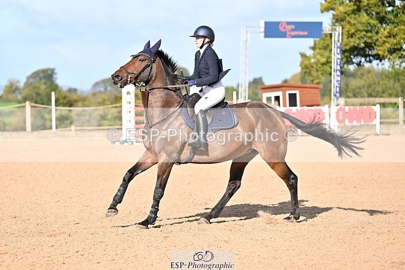 251005-103703-02812 - Cls 15 Foxhunter and 1.20m