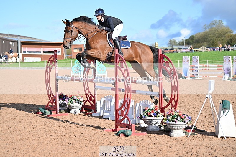 231014A-102828-04103 - Cls 18 Newcomers & 1.10m Open