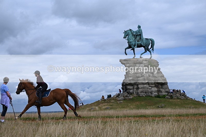 DSC_7020 - Time at Statue 12:45 to 13:15