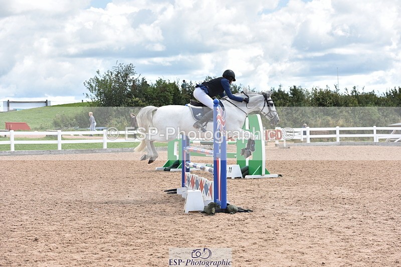 230806A-140202-02298 - Cls 21 Pony Newcomers & 1m Open