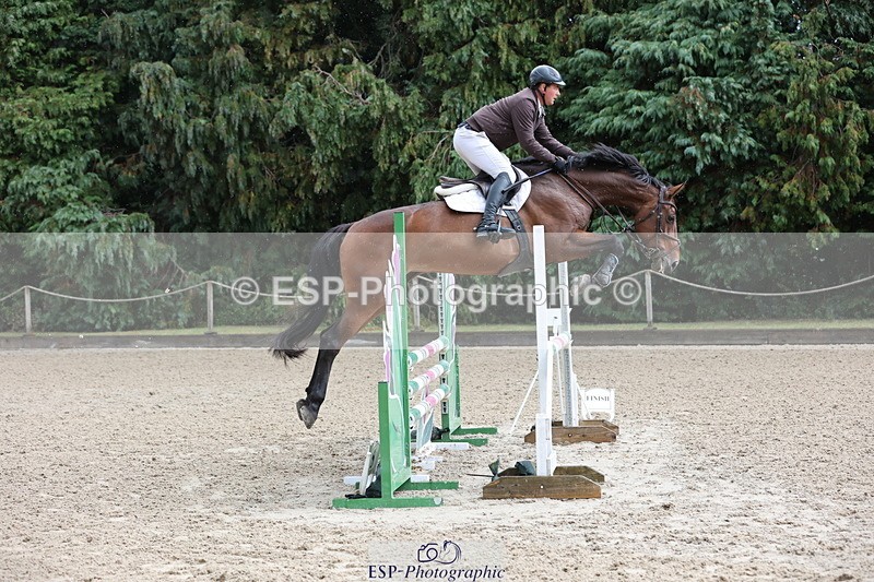 250831A-121142-10124 - Cls 42 Snr 1m Grand Prix