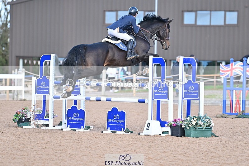 231014A-104032-04182 - Cls 18 Newcomers & 1.10m Open