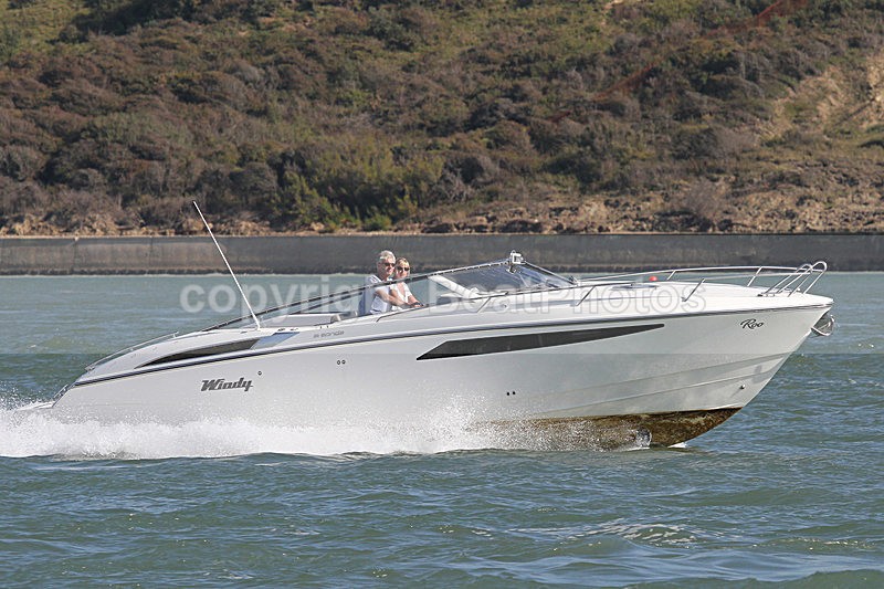 150927 ROO - WINDY 31 ZONDA IMG_2735 - Motorboats - Open