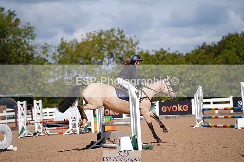 250921-113440-02735 - Cls 21+22 Club and Schools 70cm