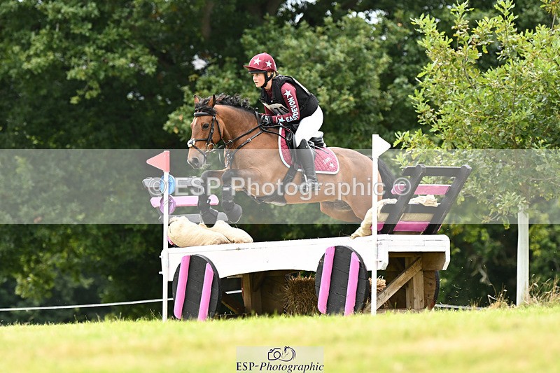 240825X-161000-36672 - 80cm XC 15.30 to 16.30