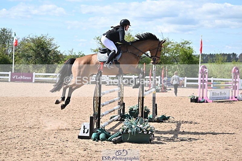 240418A-133204-03506 - Cls 13, 1 Star Bronze Tour 1.10m