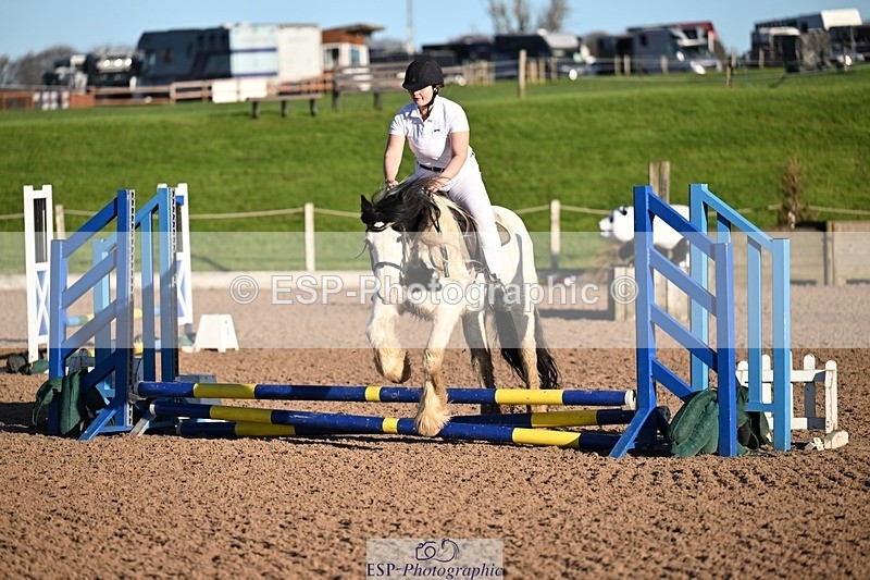 251130-102004-01341 - Cls 18 50cm Clear Round