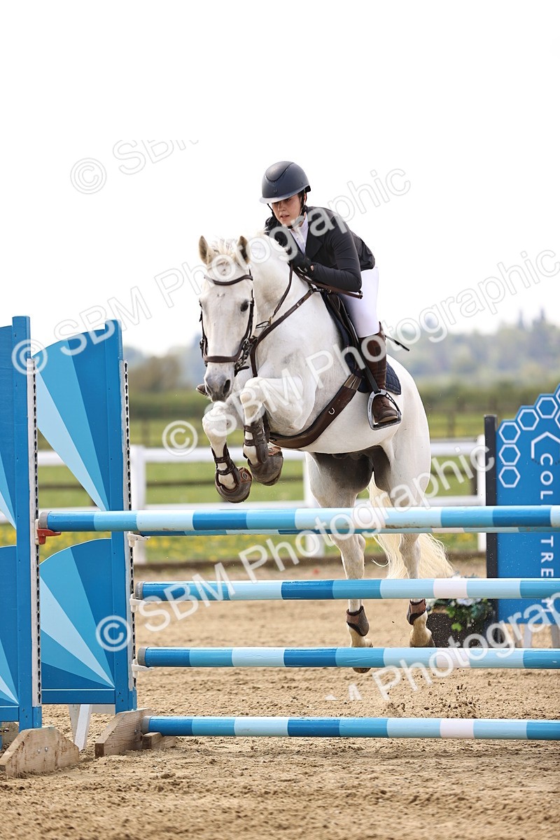 SBM_002352 - Class 11 - Senior newcomers - 1.10m