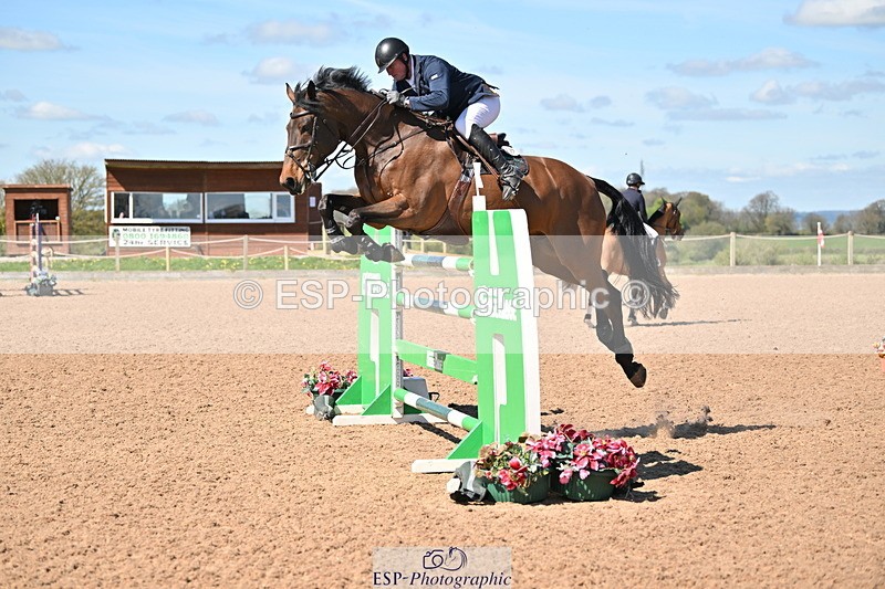 240418A-120307-02783 - Cls 5, 2 Star Medium Tour 1.35m