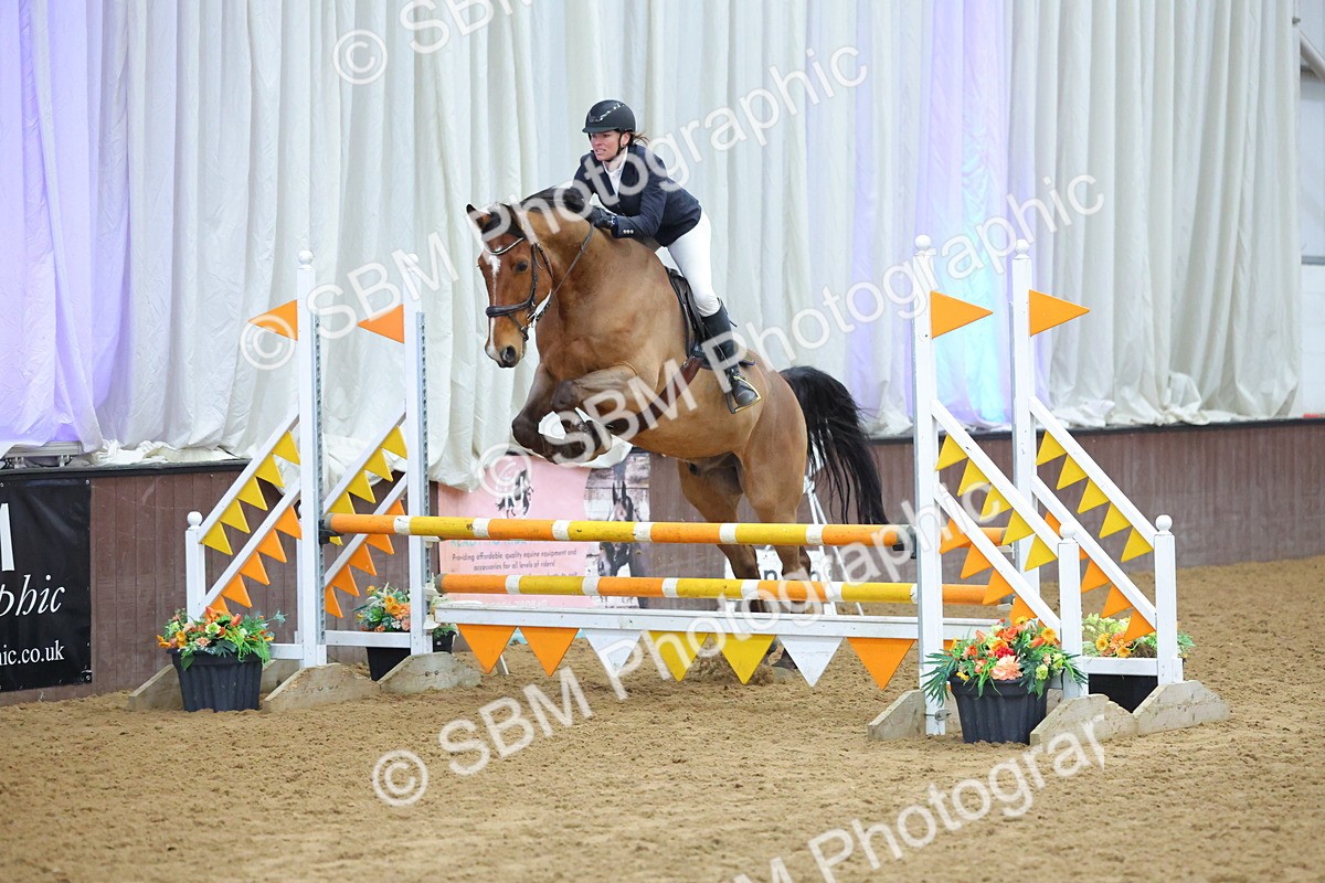 SBM_009667 - Class 20 - Senior British Novice/ 90cm Open - First Round (0.90m)