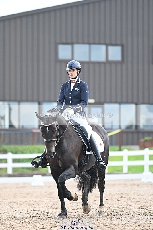 250907-124937-08459 - 005-Jessica.AllenHendrewen.Desert.Lady