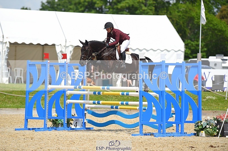 230528-125336-15887 - 317-FERNHILL_KANKAN-Jonelle_Price-SUNTrotUp+SJ