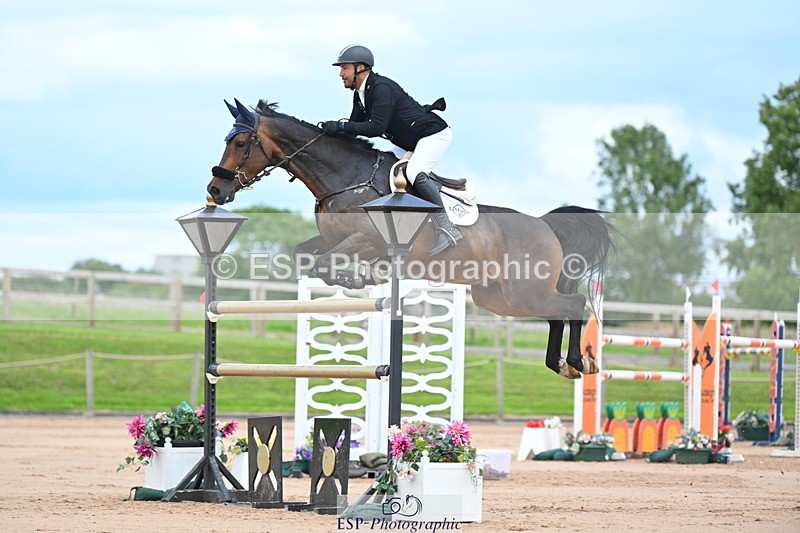 230721A-151848-07167 - Cls 10, 2 Star Big 1.45m Start to break