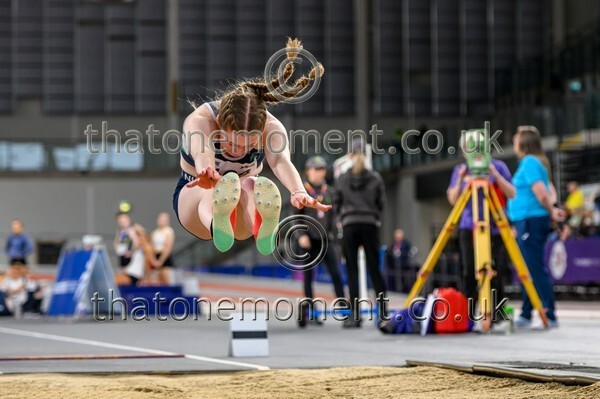 AgeInd25SUN-912356 - Field Female