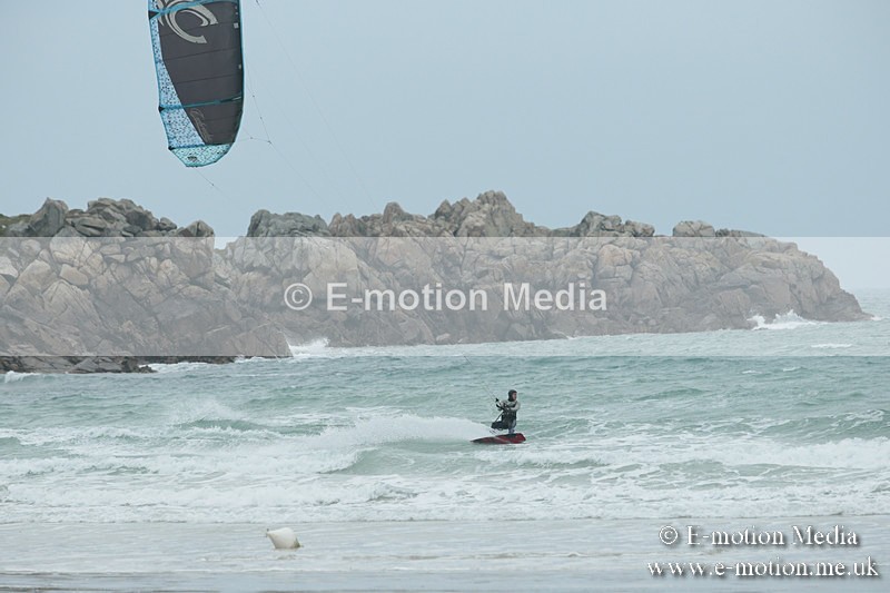 KS 300313-5 - Kite Surfing