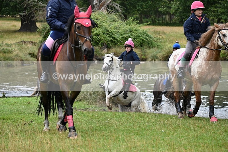 WJ7_9318 - Time at Water 11:53 to 12:23