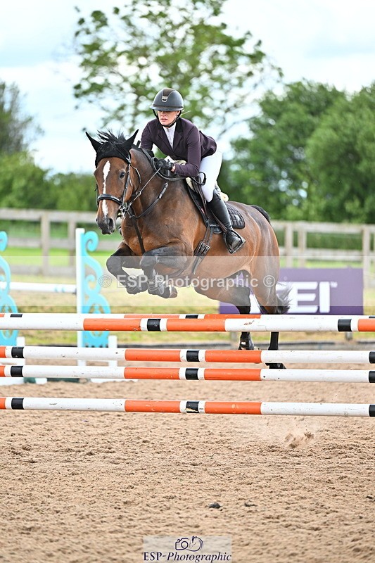 240608A-134704-02662 - Cls 4 Snr Newcomers and 1.10m Open