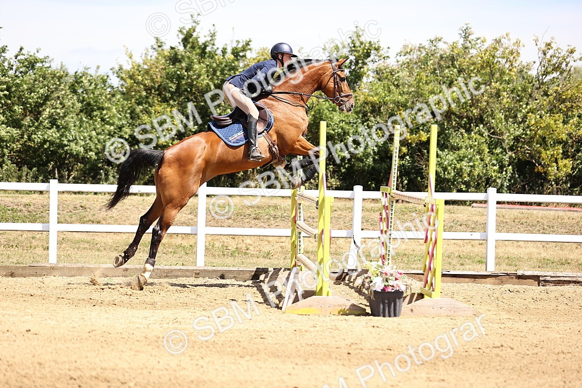SBM_010111 - Class 9 - Senior Foxhunter - 1.20m Open