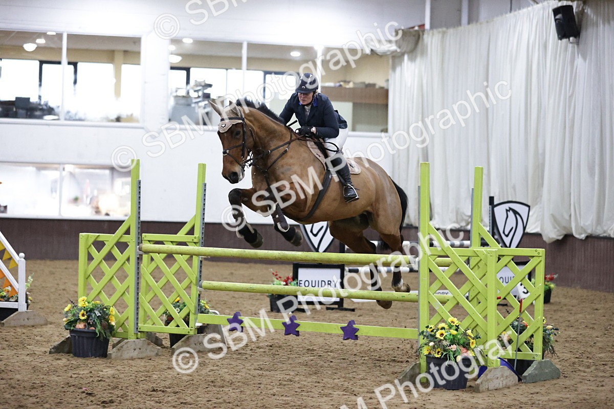 SBM_001126 - Class 4 - Senior Newcomers/ 1.10m Open