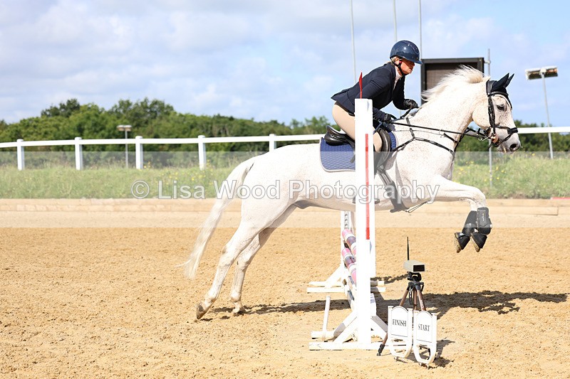 3E7A2705 - Class 2: 70cm Juniors and Seniors