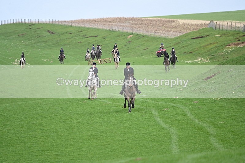 WJ6_9222 - Line Three