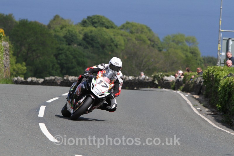 Dan Kneen Suzuki / Cookstown B.E.Racing - Dainese Superbike Race 2014