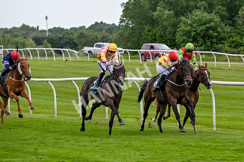 220626-Race 3-Battenburg Belle-8889 - Race 3 15.30pm Catterick Racecourse Supporting Racing Staff Week Handicap