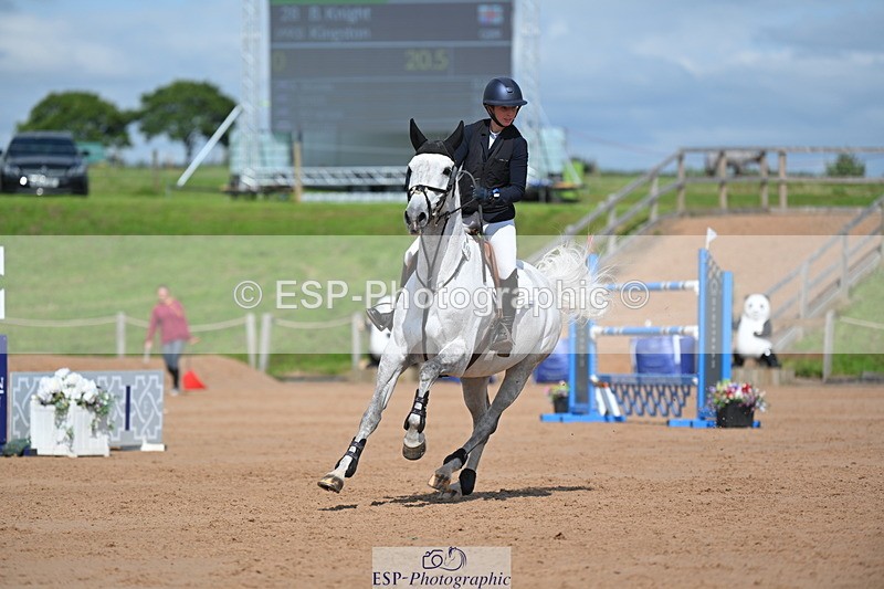 230721A-160931-07642 - Cls 10, 2 Star Big 1.45m Start to break