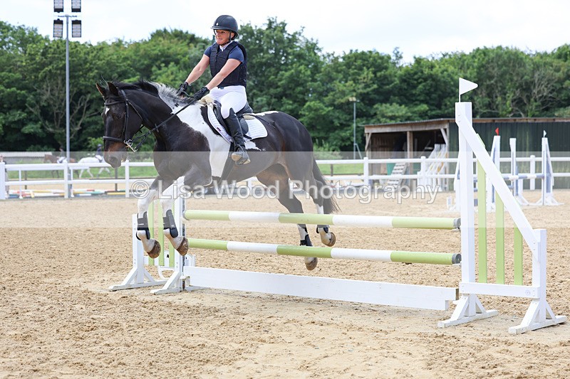 3E7A3066 - Class 4: Senior British Novice/90cm open