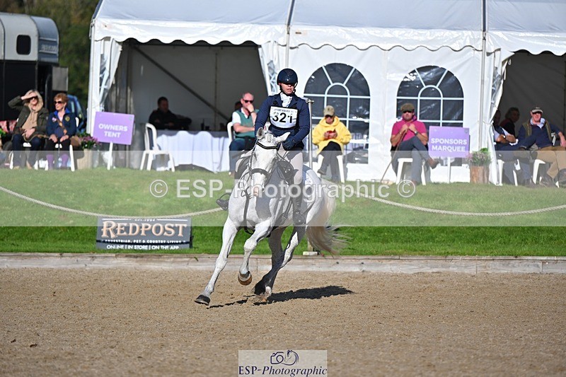 241027-121800-17210 - 321-Hannah.Underhill-DONBEG.GREY