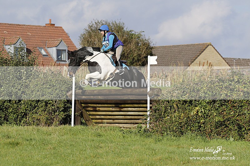  WWHT 171021 3855 - Open (1.00m)  17/10/21