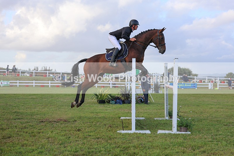 3E7A4912 - Class C1: Showjumping Senior Newcomers/1.10m open