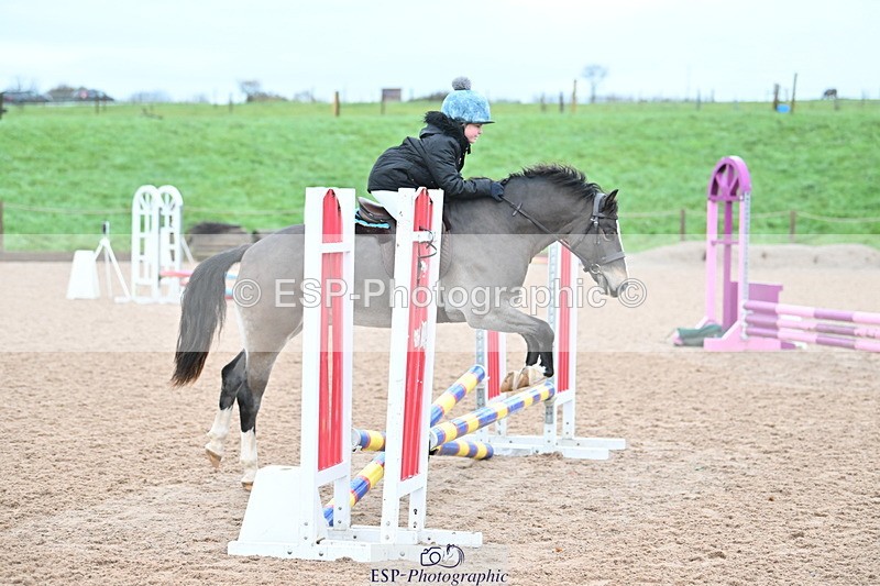 231203A-090853-00077 - Cls 11 Clear Round