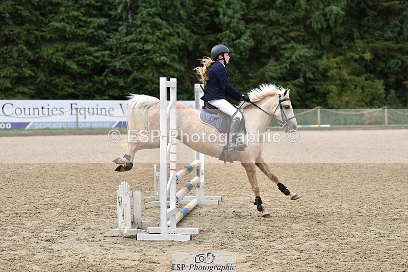 240802-101154-00732 - 70cm Round 1