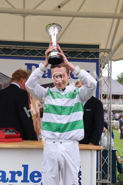 yr18082022r4-104 - Race 4 3.35pm Darley Yorkshire Oaks (British Champions Series Race)