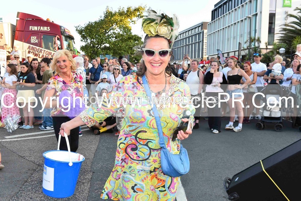 SH4_3631 - Carnival Procession.