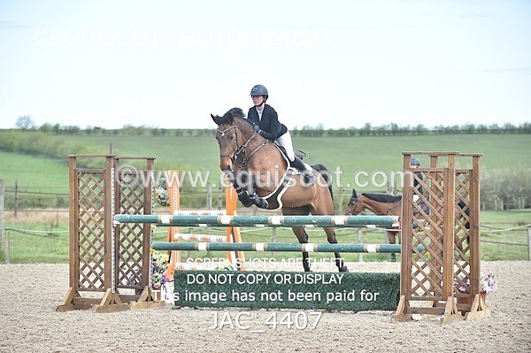 JAC_4407 - CLASS 10 SAT Senior Foxhunter/ 1.20m Open